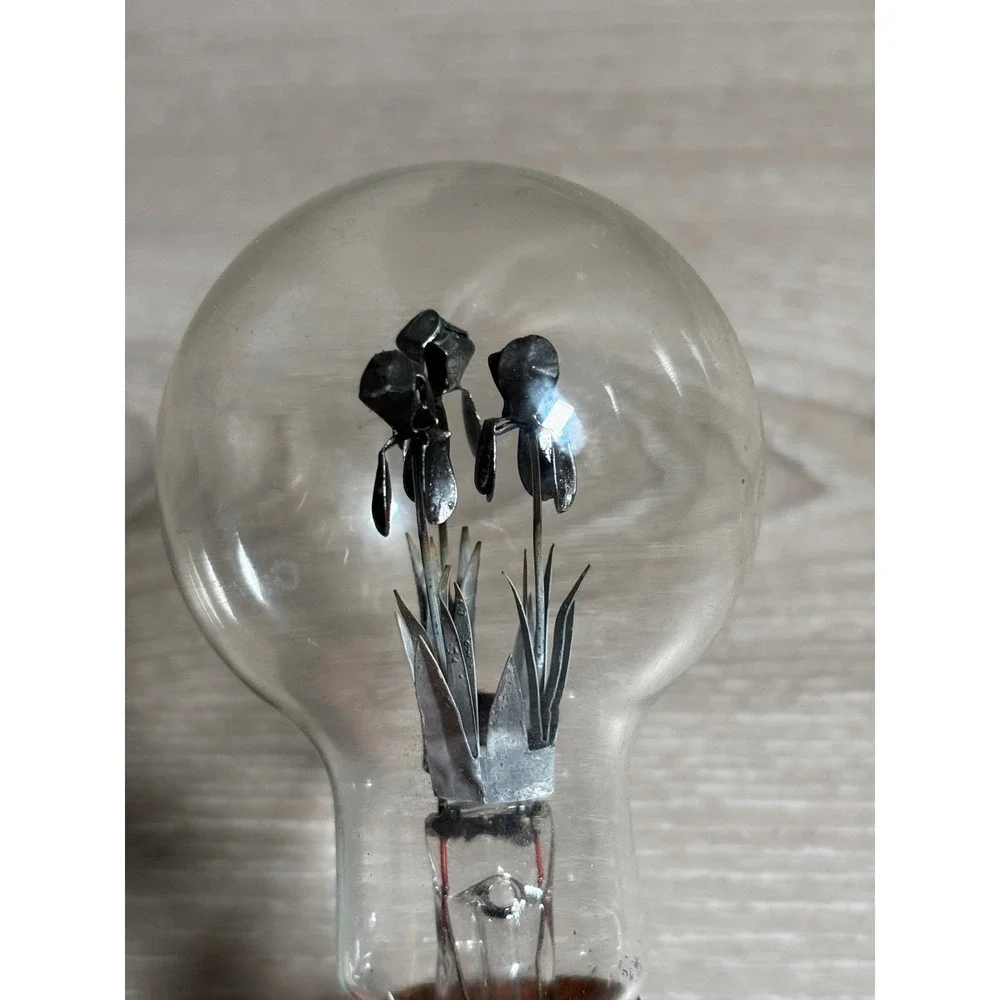 Vintage Aerolux Style Flower Light Bulb Metal New York Base DOES NOT WORK